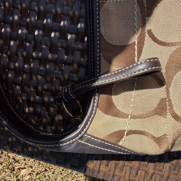 Vintage Coach Ergo Signature Canvas Shoulder Bag 10763 - Picture 5 of 5